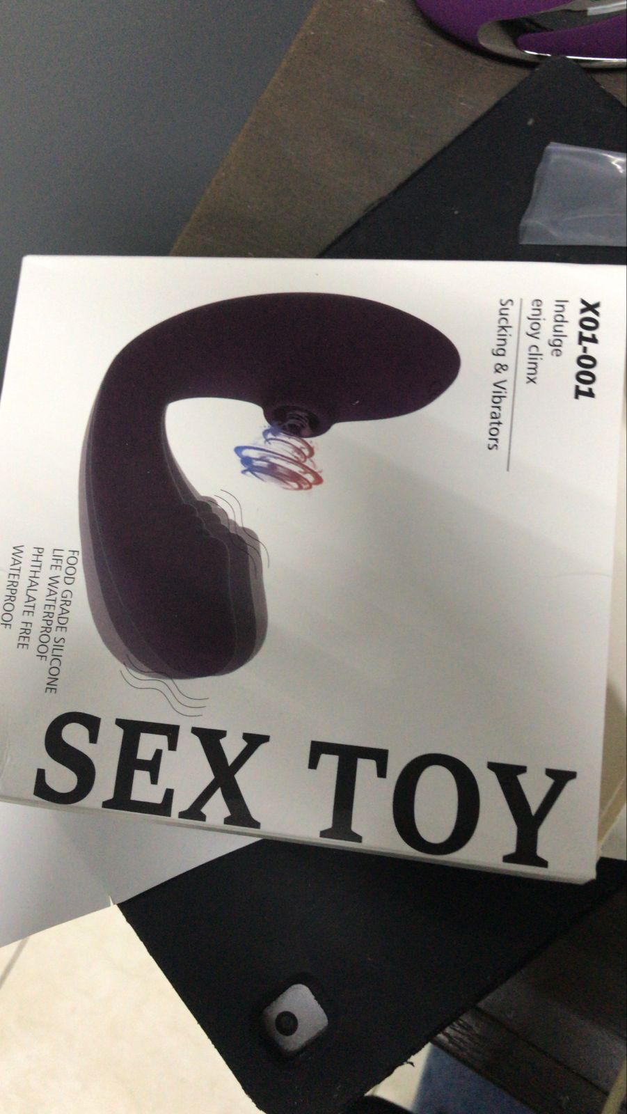 Vibrador de clítoris y succión AW1012